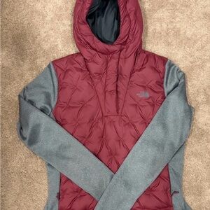 Women The North Face Maroon GrayHooded Down 550 Coat Size Large